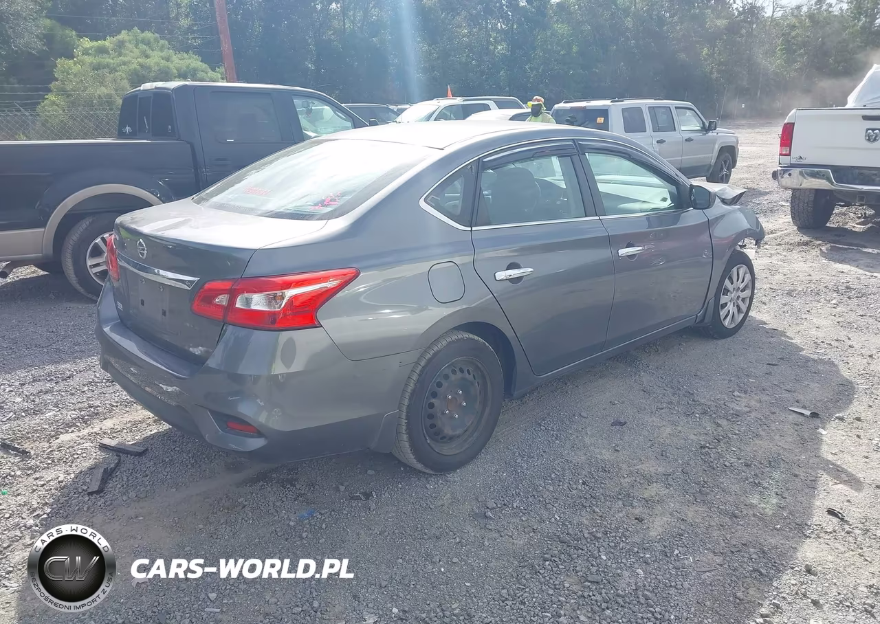 2018 Nissan Sentra S VIN:3N1AB7AP7JY319408 - 4