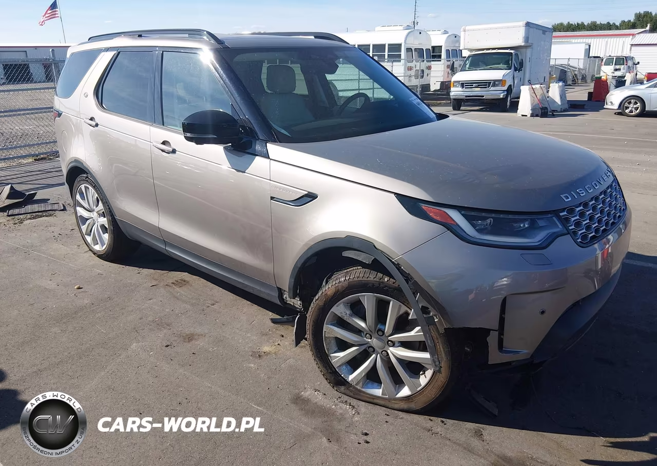 2024 Land Rover Discovery P300 S
