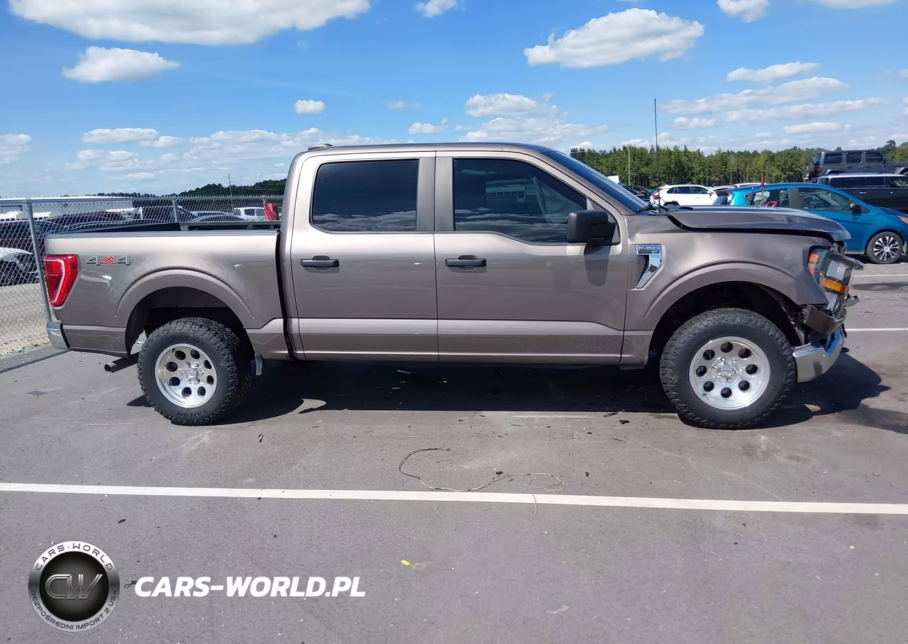 2023 Ford F-150 Xlt VIN:1FTFW1E55PFA26894 - 13