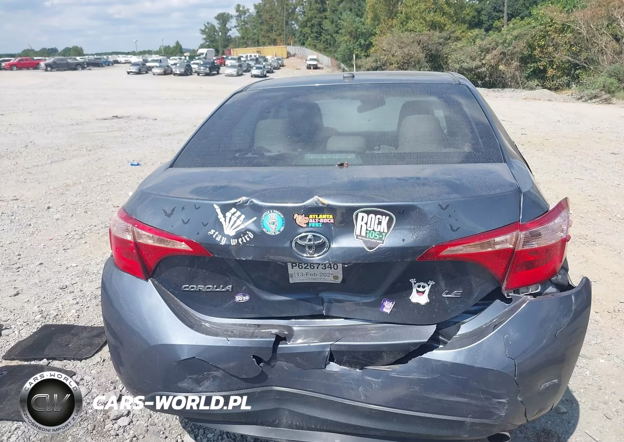 2018 Toyota Corolla Le VIN:5YFBURHE9JP834700 - 16