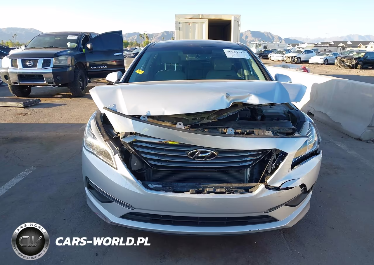 2015 Hyundai Sonata Limited VIN:5NPE34AF1FH077091 - 12