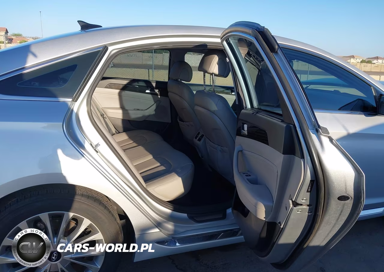 2015 Hyundai Sonata Limited VIN:5NPE34AF1FH077091 - 8
