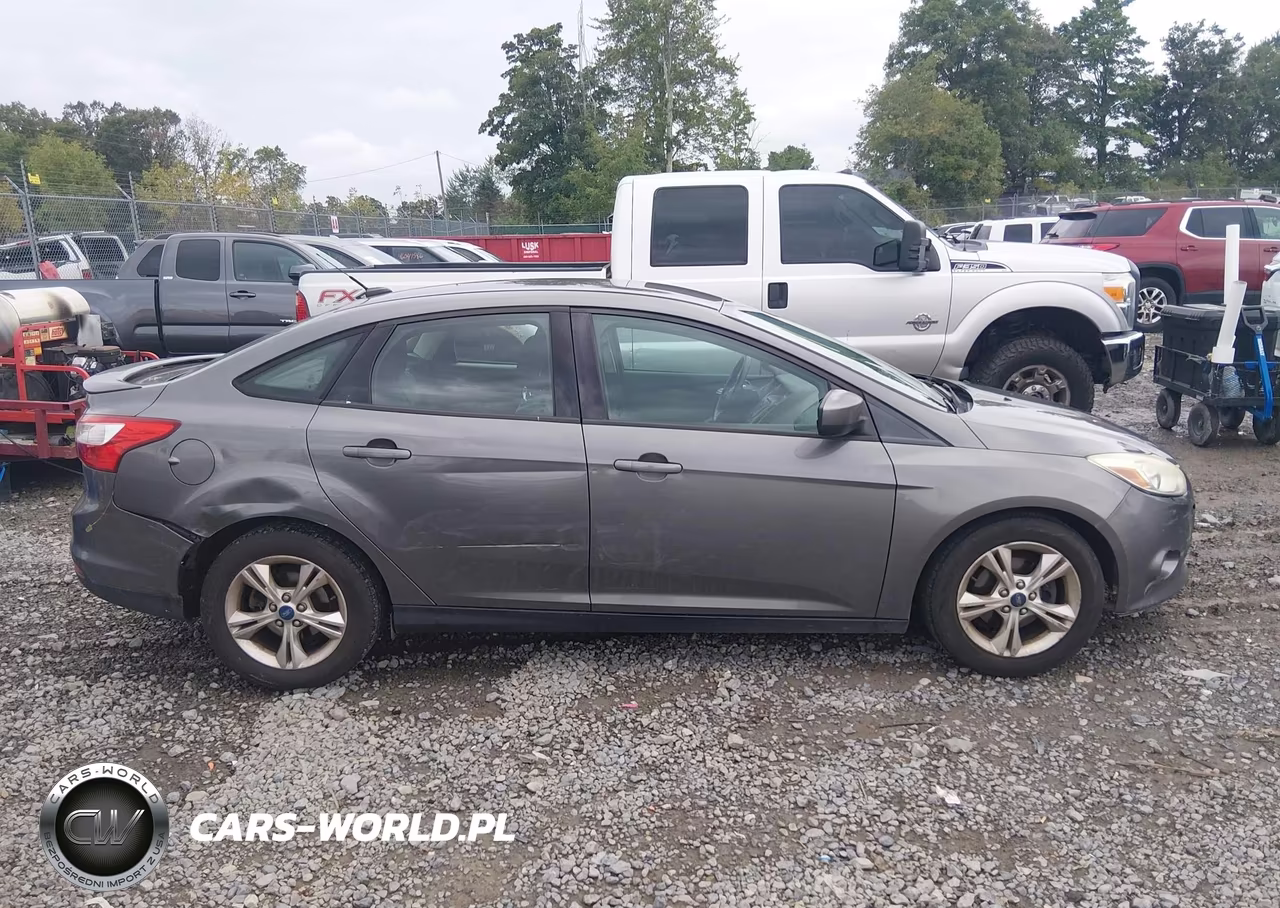2012 Ford Focus Se VIN:1FAHP3F2XCL336319 - 13