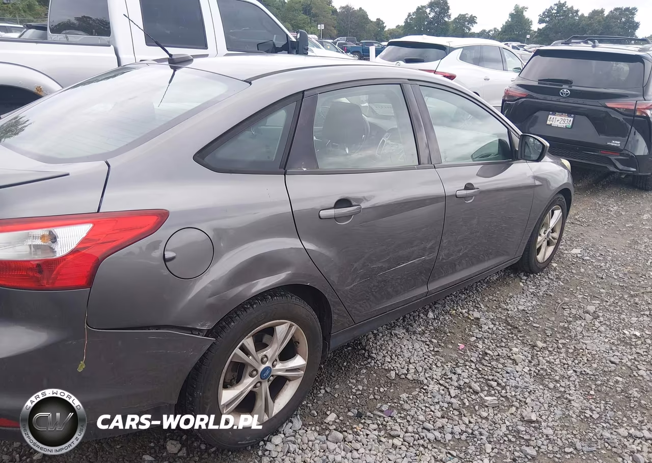 2012 Ford Focus Se VIN:1FAHP3F2XCL336319 - 6