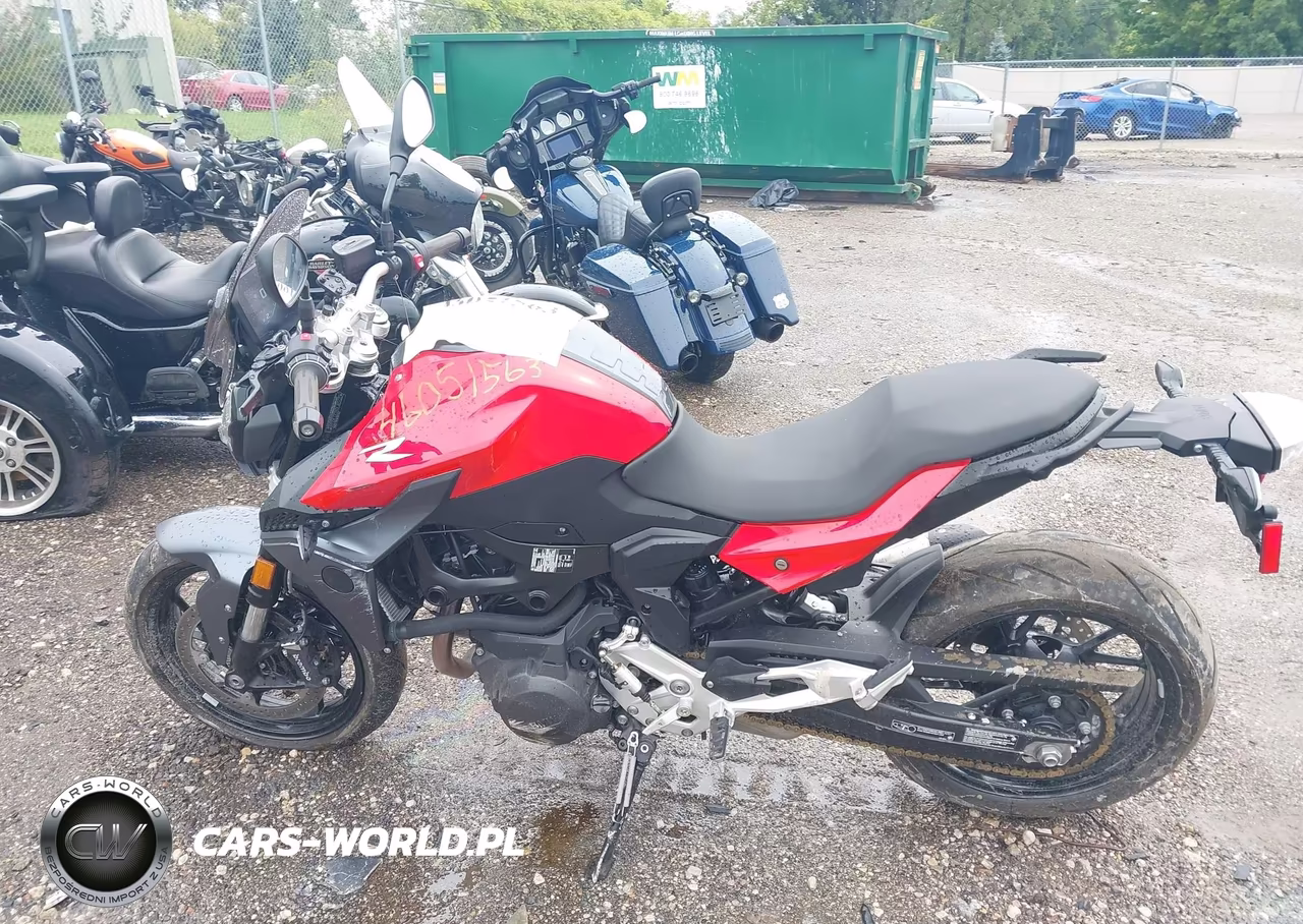 2024 BMW F 900 R VIN:WB10K1308R6J65720 - 13