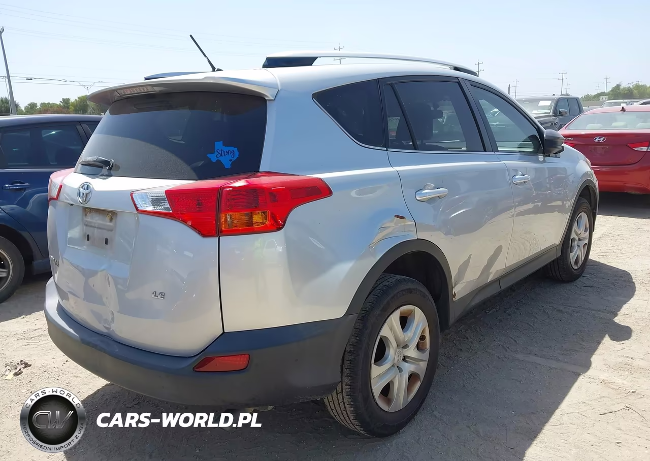 2015 Toyota Rav4 Le VIN:JTMZFREV2FJ046690 - 4