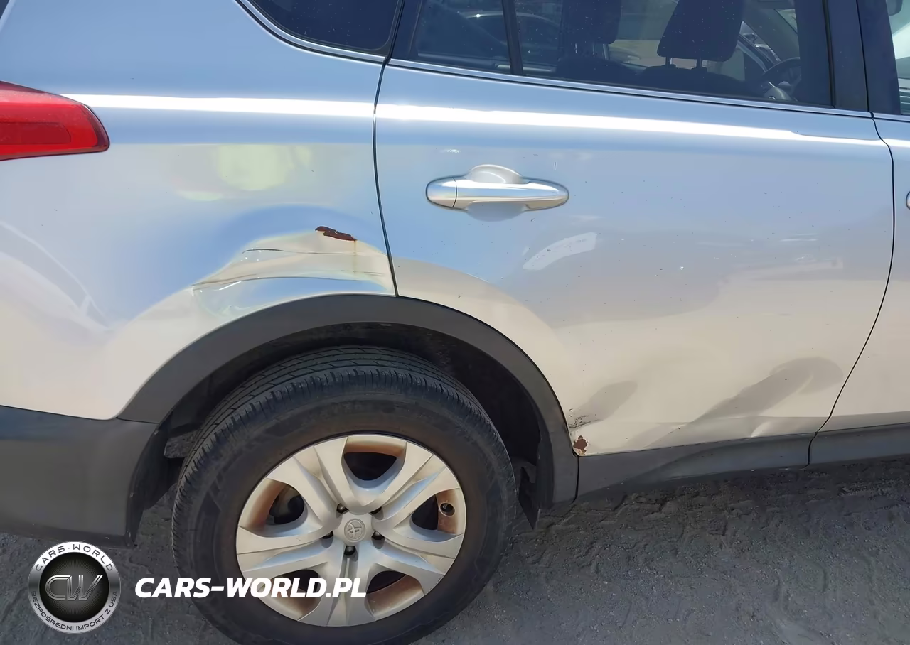 2015 Toyota Rav4 Le VIN:JTMZFREV2FJ046690 - 6