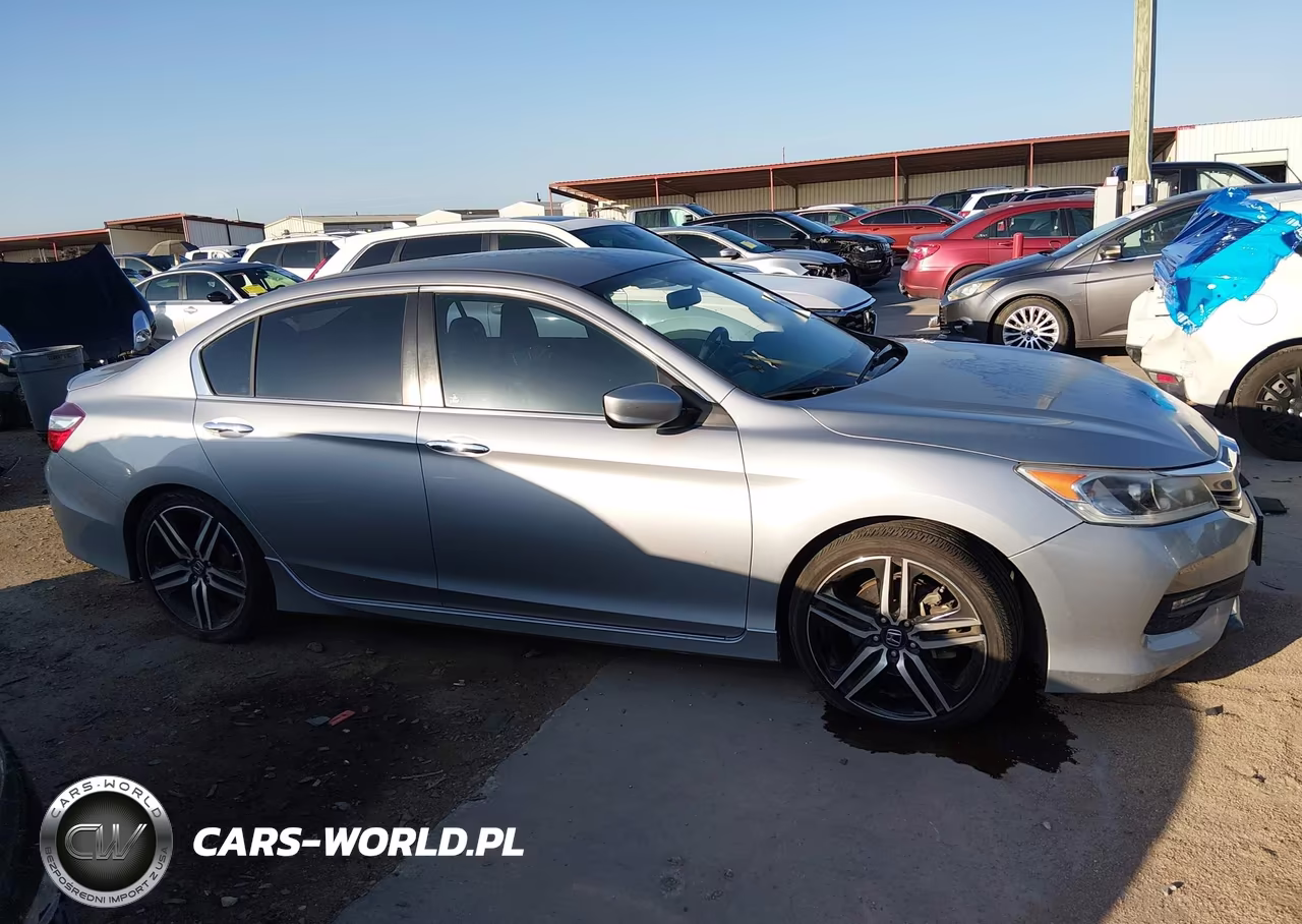 2017 Honda Accord Sport VIN:1HGCR2F58HA301558 - 13