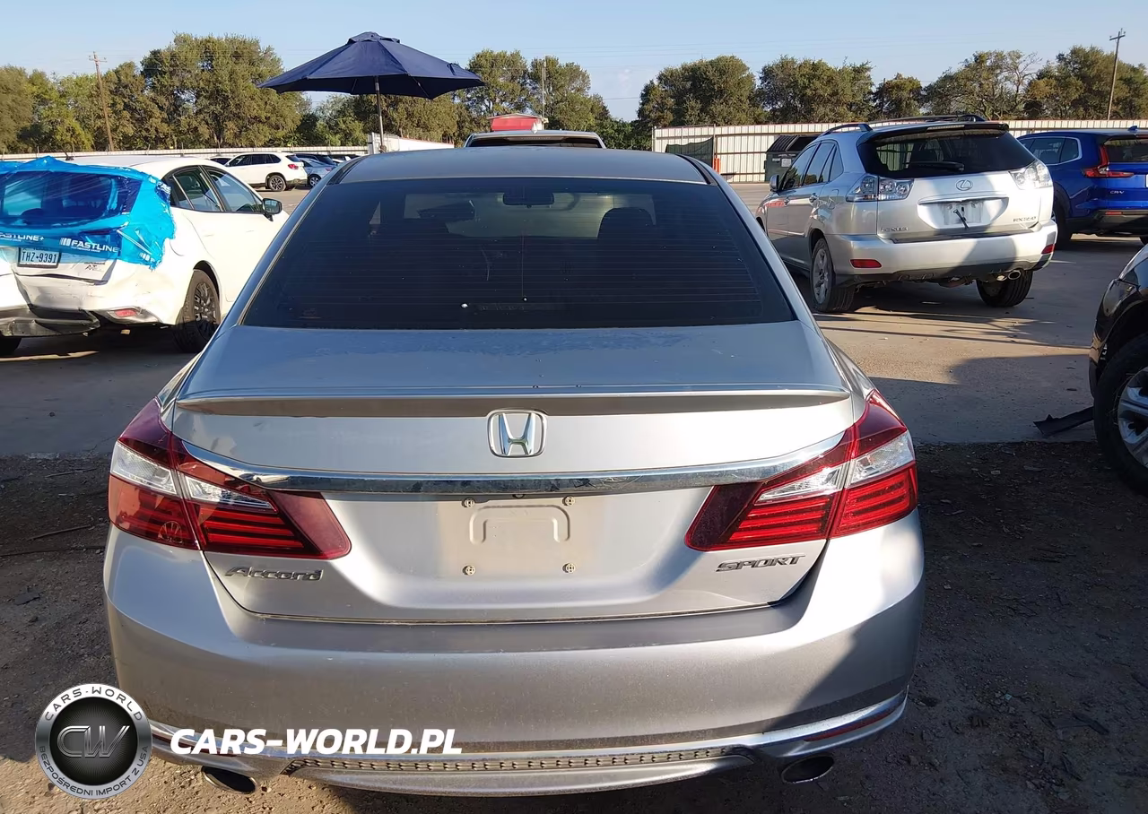 2017 Honda Accord Sport VIN:1HGCR2F58HA301558 - 16