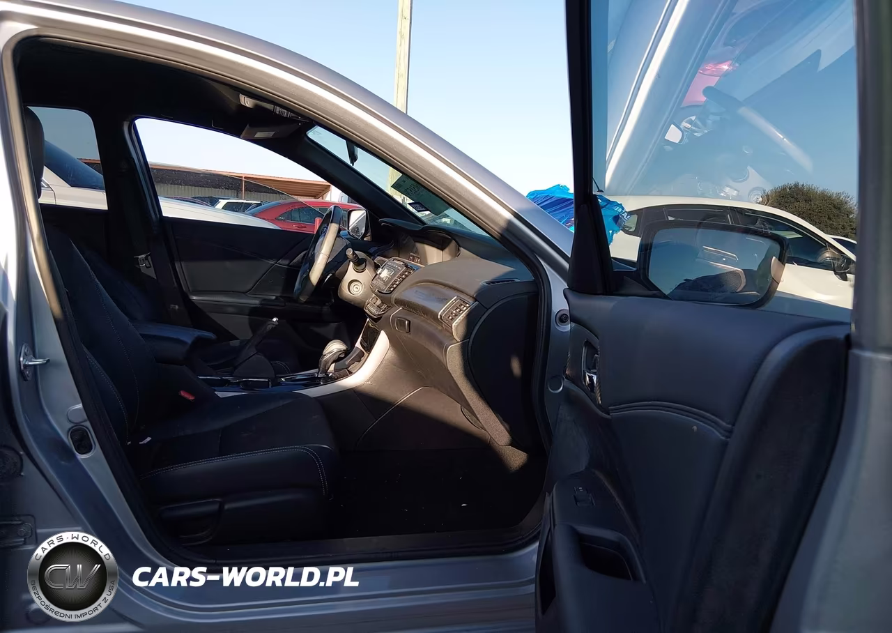 2017 Honda Accord Sport VIN:1HGCR2F58HA301558 - 5
