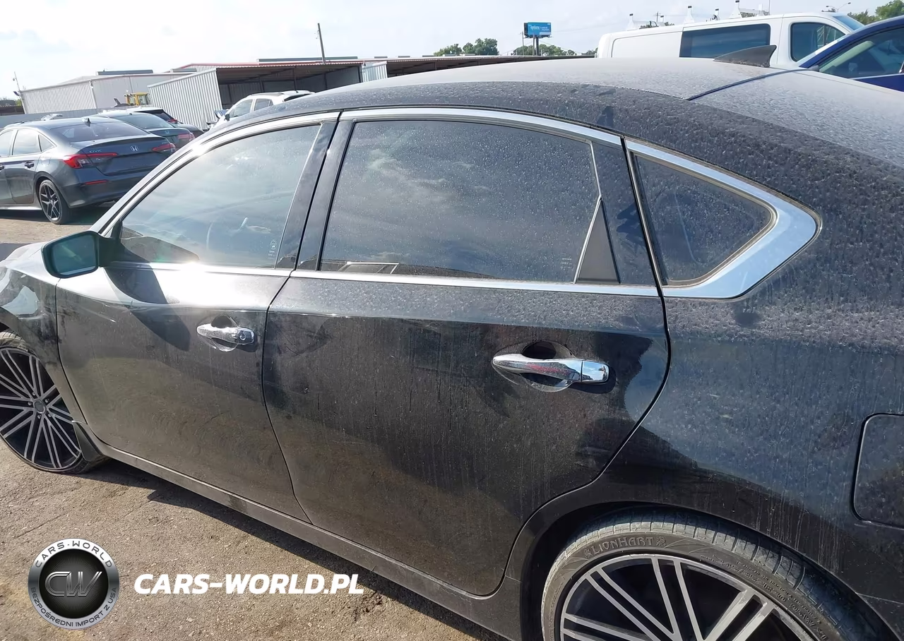 2018 Nissan Altima 2.5 S VIN:1N4AL3AP9JC229601 - 14