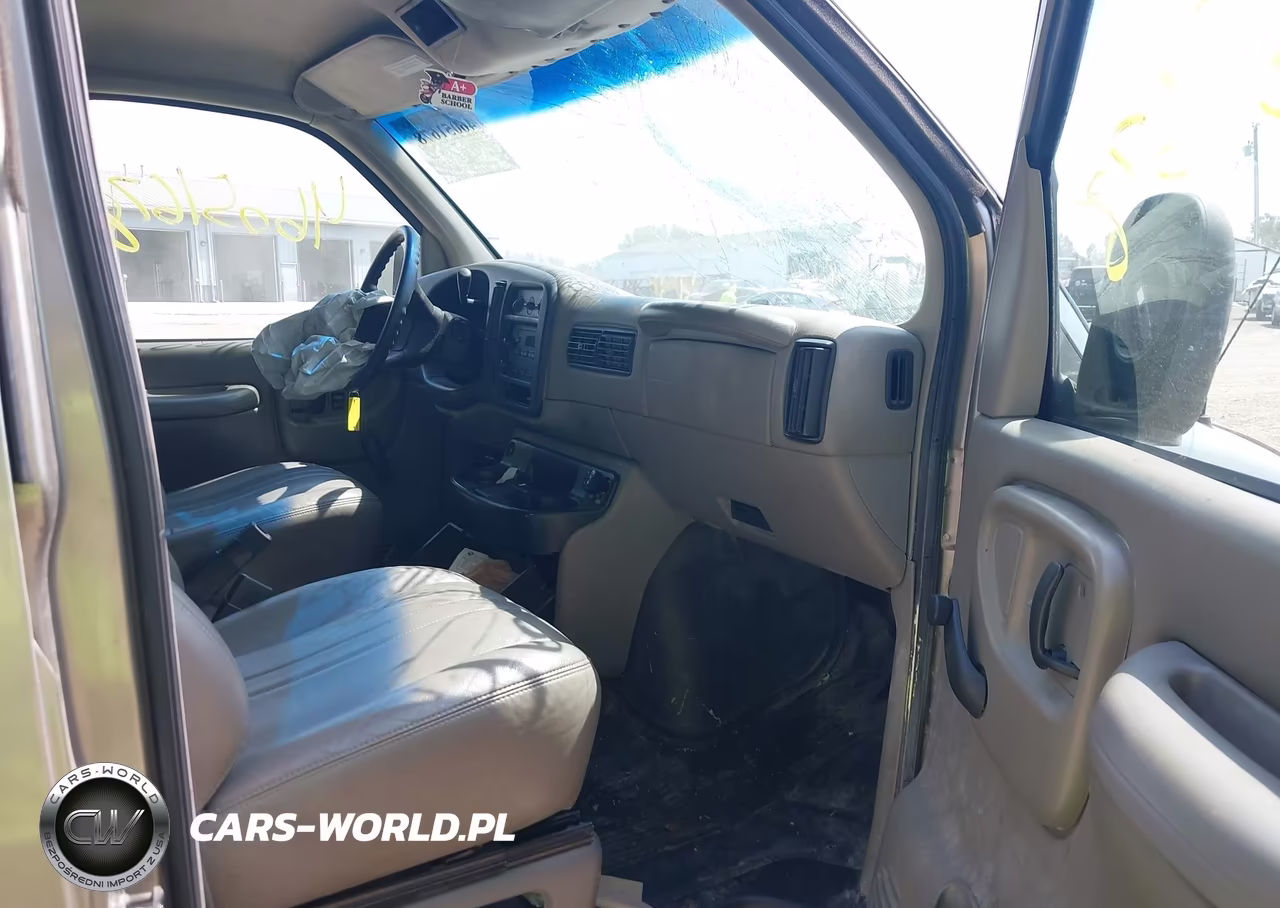 2001 Chevrolet Express VIN:1GCGG25R111153589 - 5