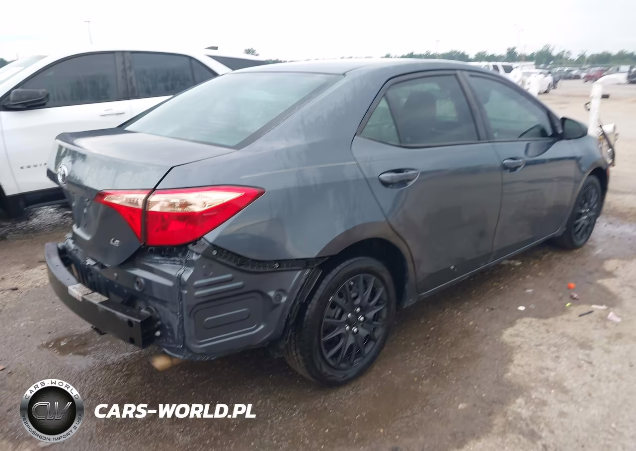 2017 Toyota Corolla Le VIN:2T1BURHE5HC878171 - 4