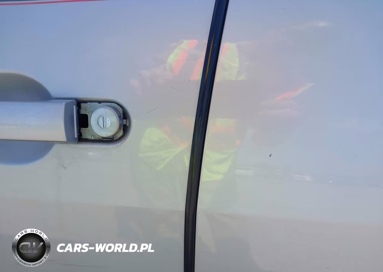 2009 Nissan Versa 1.8Sl VIN:3N1BC13E79L354744 - 11