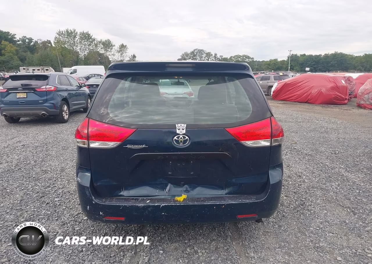 2011 Toyota Sienna VIN:5TDKA3DC3BS007357 - 16