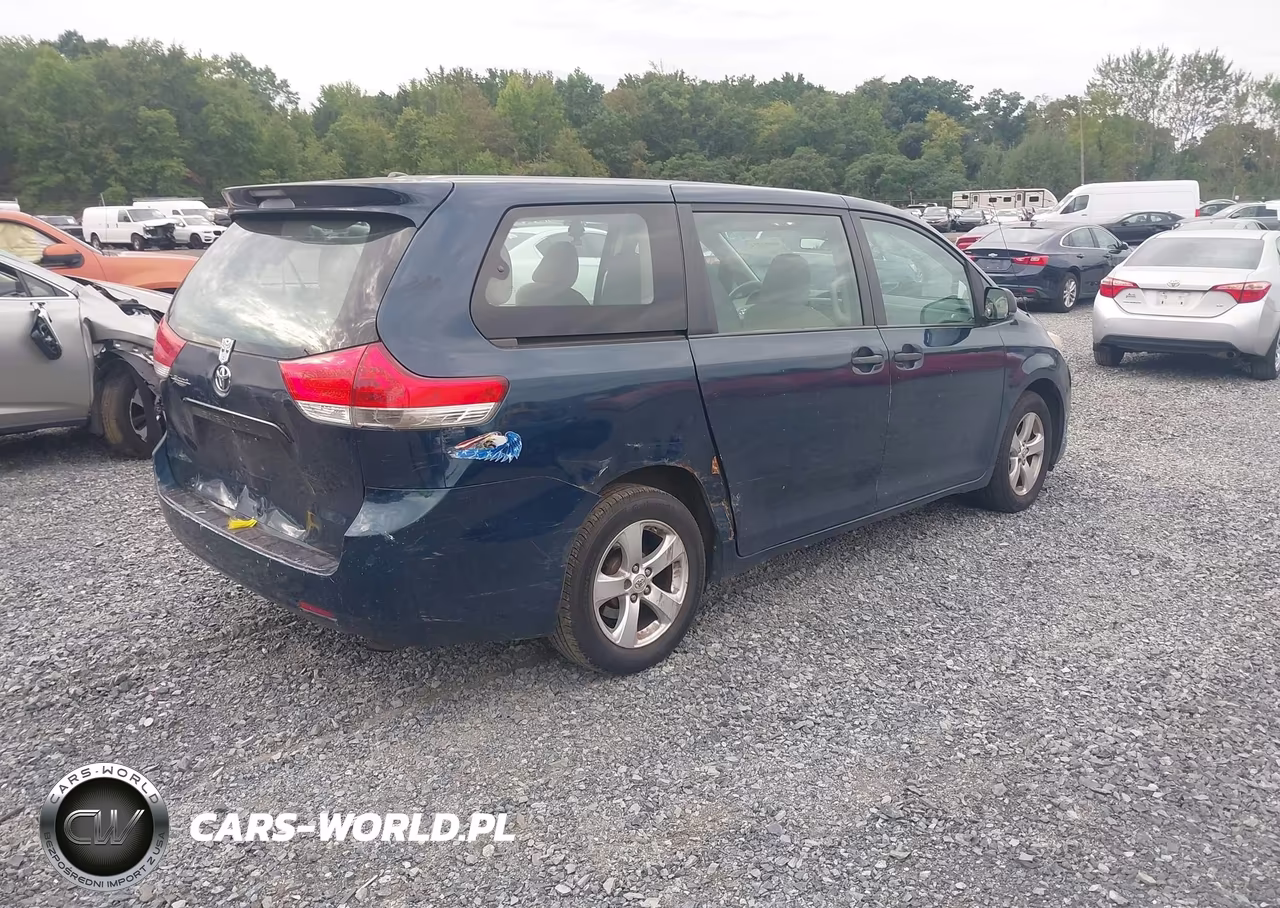 2011 Toyota Sienna VIN:5TDKA3DC3BS007357 - 4