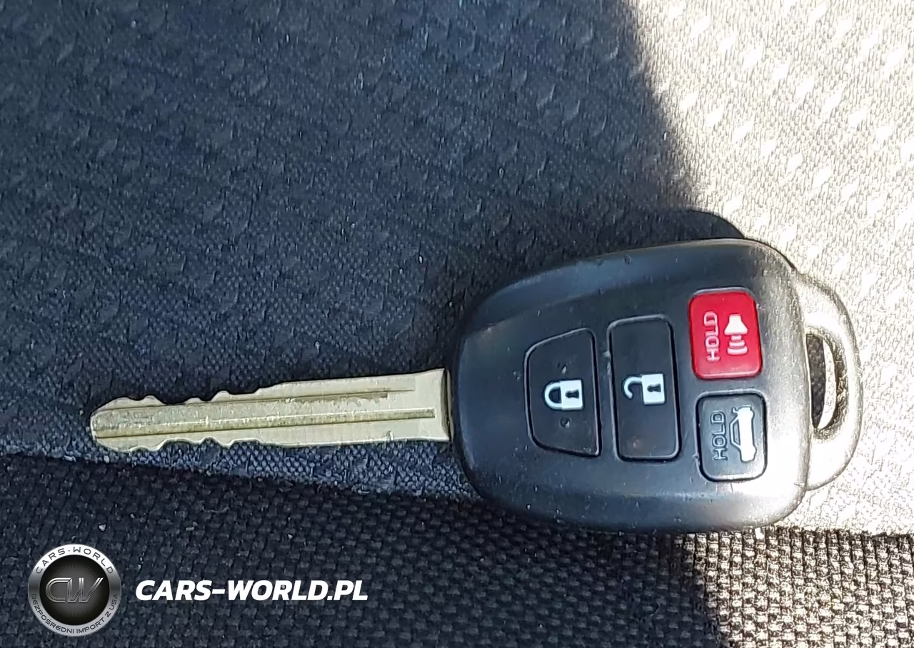 2016 Toyota Camry Le VIN:4T1BF1FK6GU124763 - 11