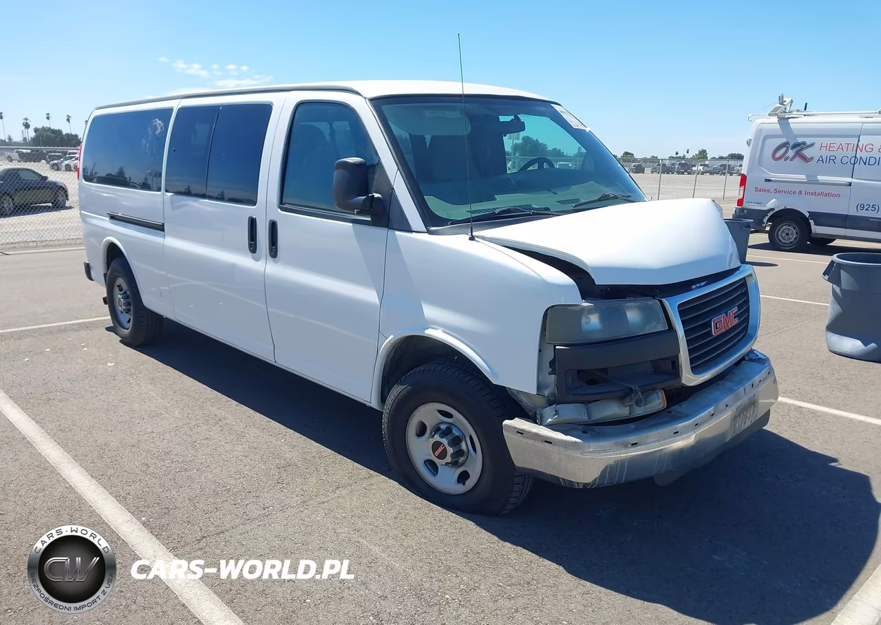 2010 GMC Savana 3500 Lt