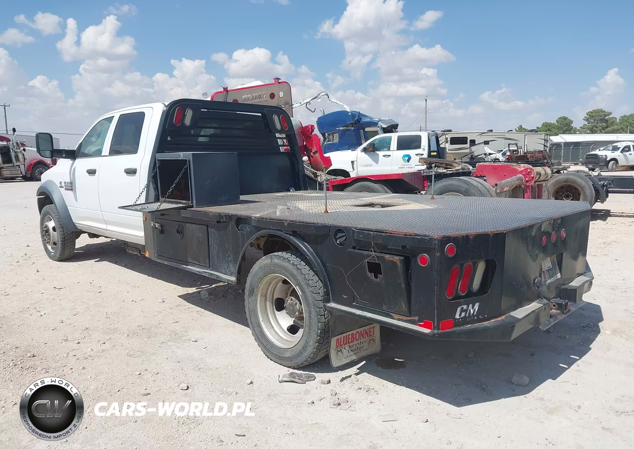 2015 Ram 5500 Chassis Tradesman-Slt-Laramie VIN:3C7WRNFL9FG609044 - 3