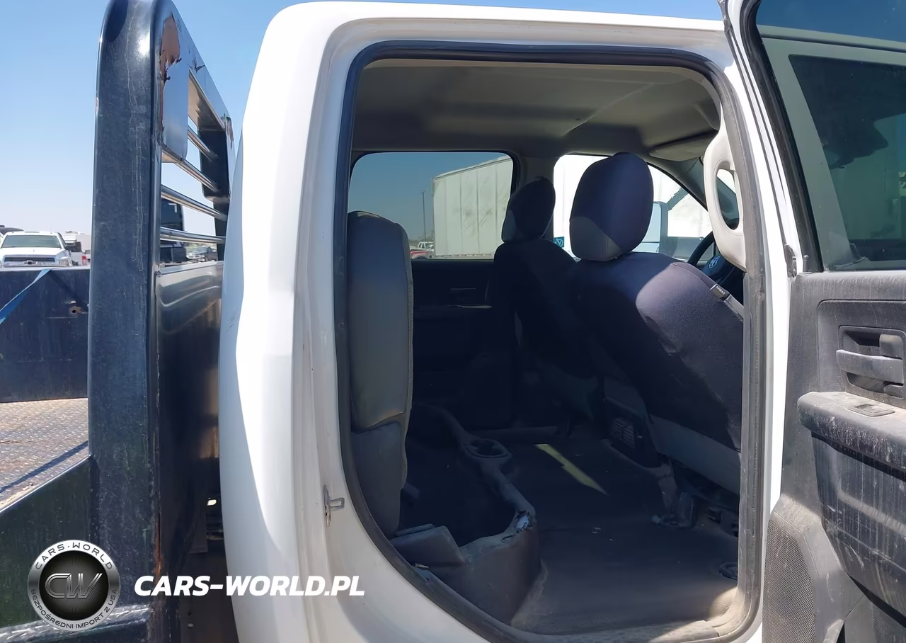 2015 Ram 5500 Chassis Tradesman-Slt-Laramie VIN:3C7WRNFL9FG609044 - 8