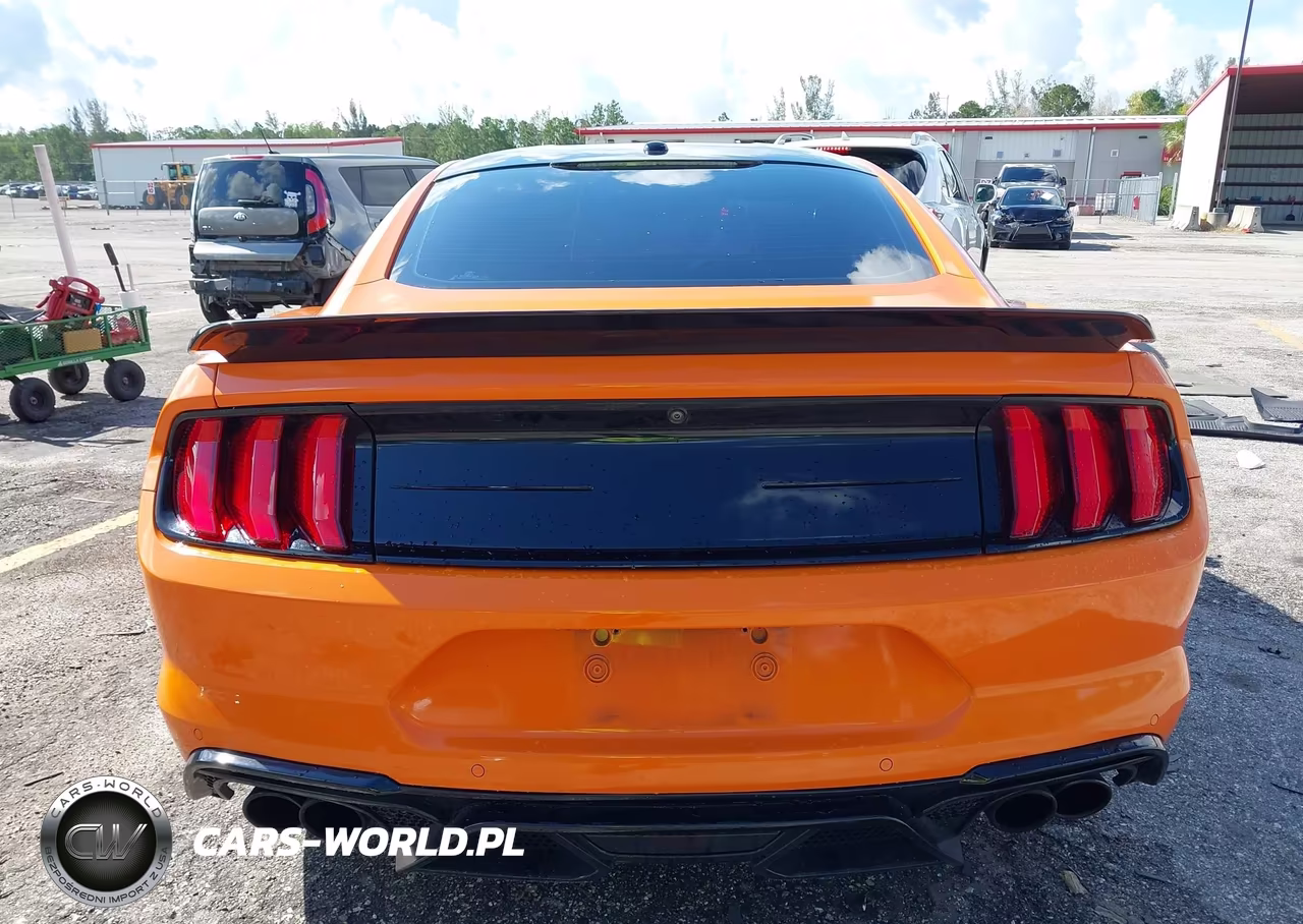 2020 Ford Mustang Gt Premium Fastback VIN:1FA6P8CF9L5123930 - 17
