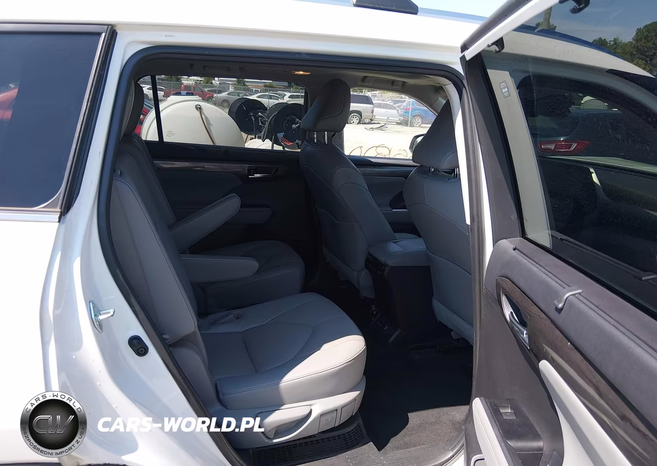 2023 Toyota Highlander Hybrid Platinum VIN:5TDFARAH7PS020432 - 8
