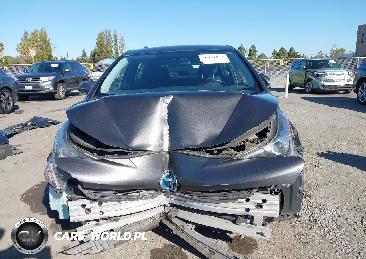 2016 Toyota Prius Two VIN:JTDKBRFU6G3516227 - 13