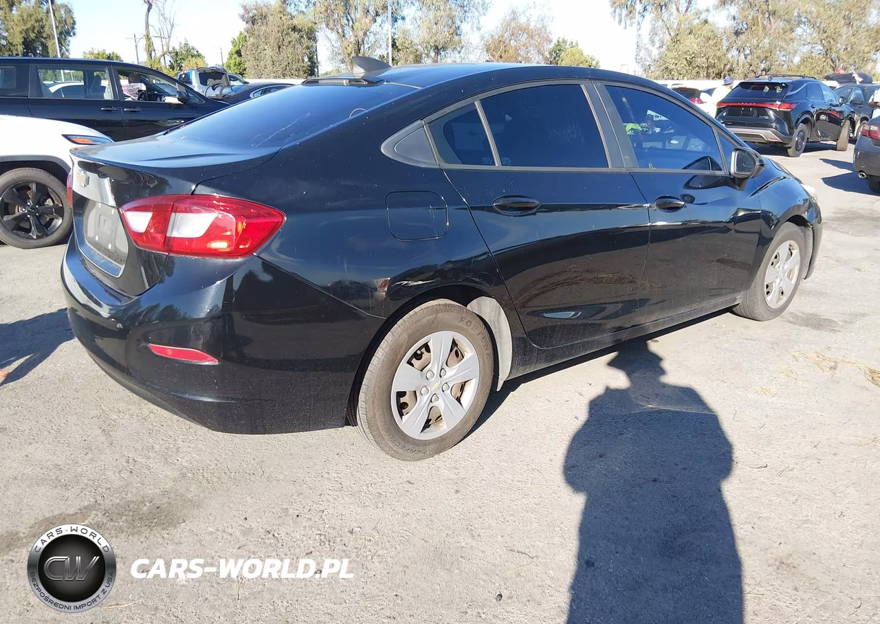 2018 Chevrolet Cruze Ls Auto VIN:1G1BC5SM3J7132720 - 4