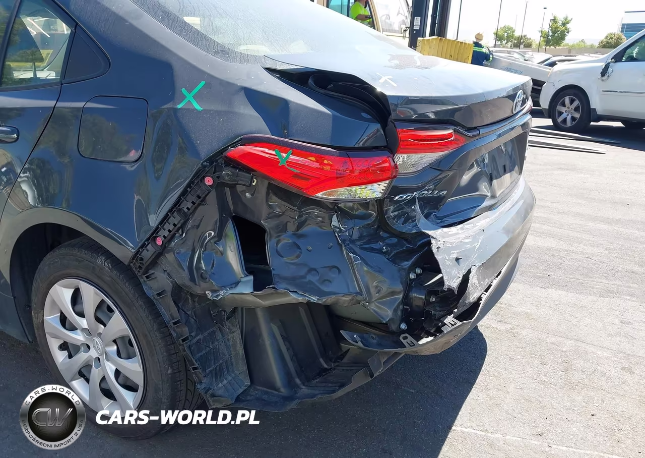 2024 Toyota Corolla Hybrid Le VIN:JTDBCMFEXR3045646 - 17
