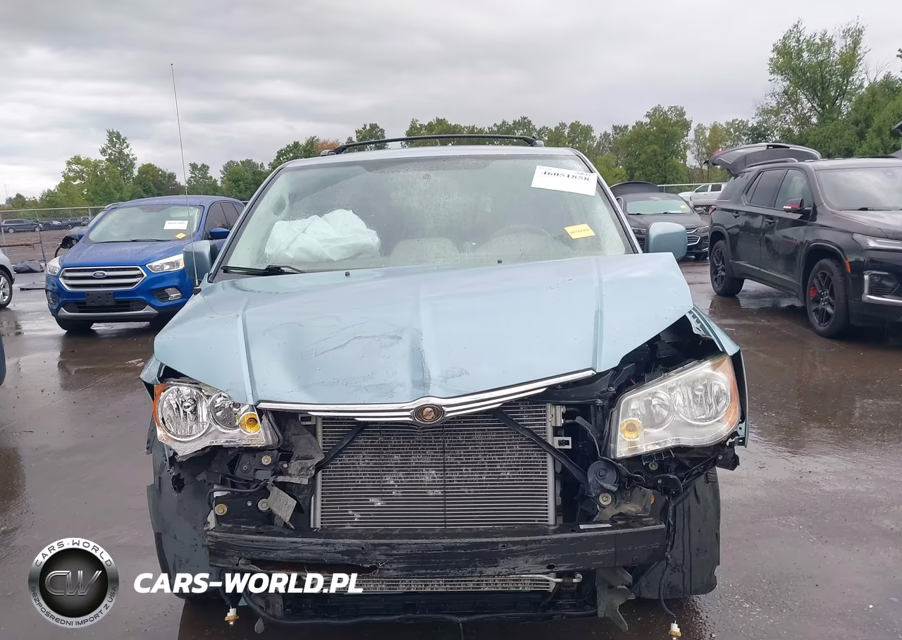 2010 Chrysler Town & Country Touring VIN:2A4RR5D14AR198645 - 12