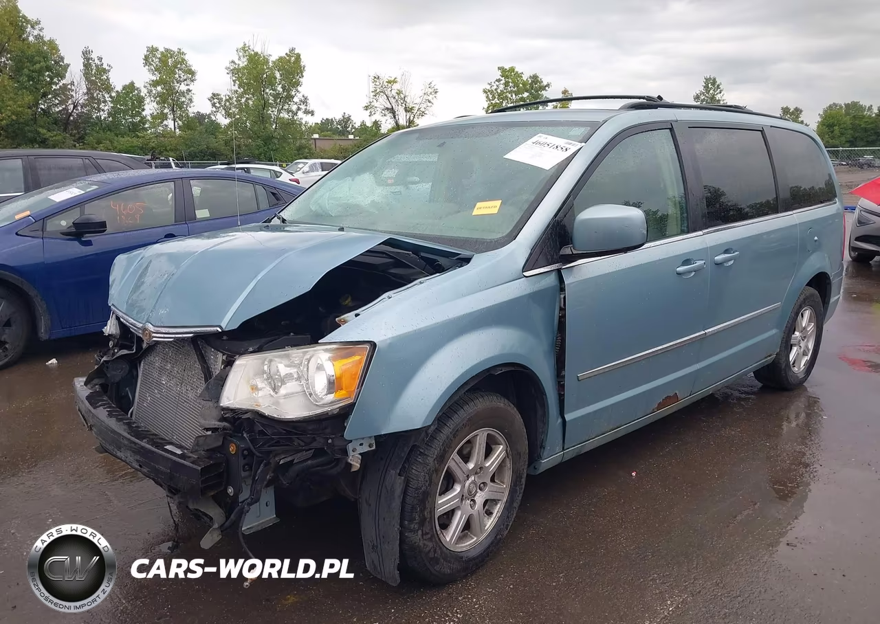 2010 Chrysler Town & Country Touring VIN:2A4RR5D14AR198645 - 2