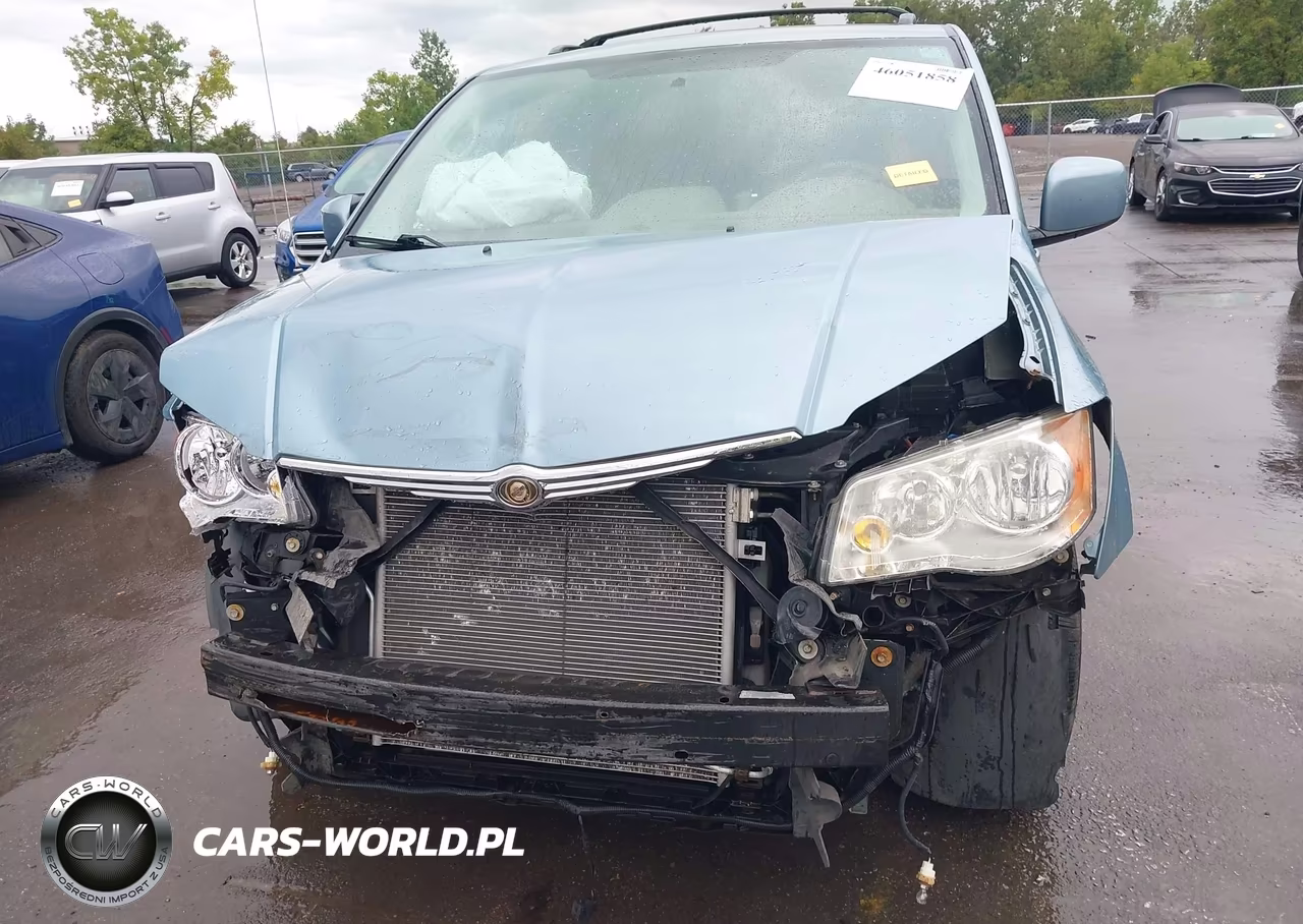 2010 Chrysler Town & Country Touring VIN:2A4RR5D14AR198645 - 6