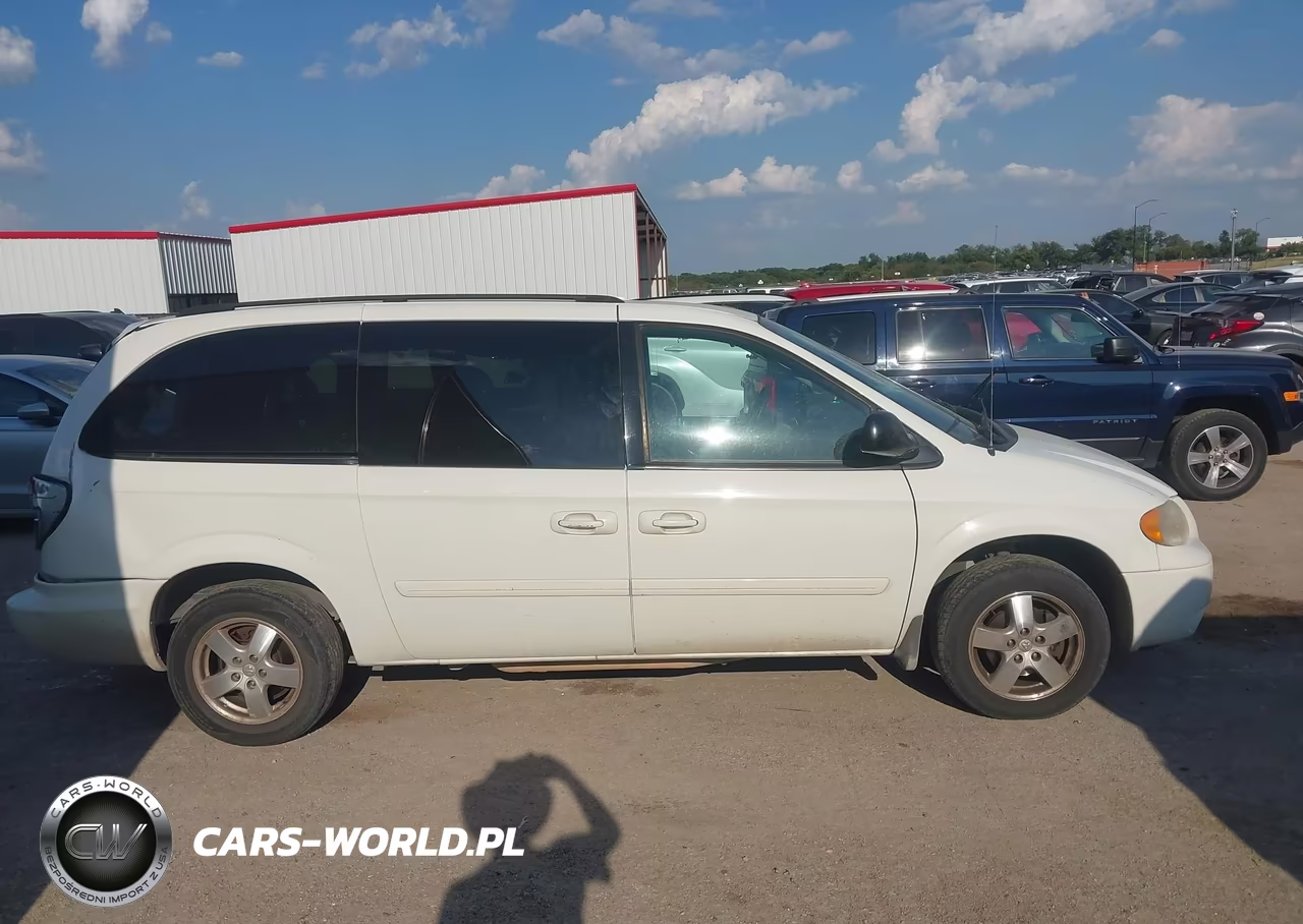 2007 Dodge Grand Caravan Sxt VIN:2D4GP44L97R241029 - 13
