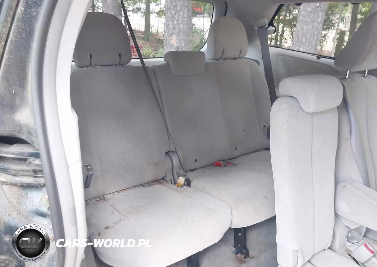 2011 Toyota Sienna Le V6 VIN:5TDKK3DC7BS172339 - 12