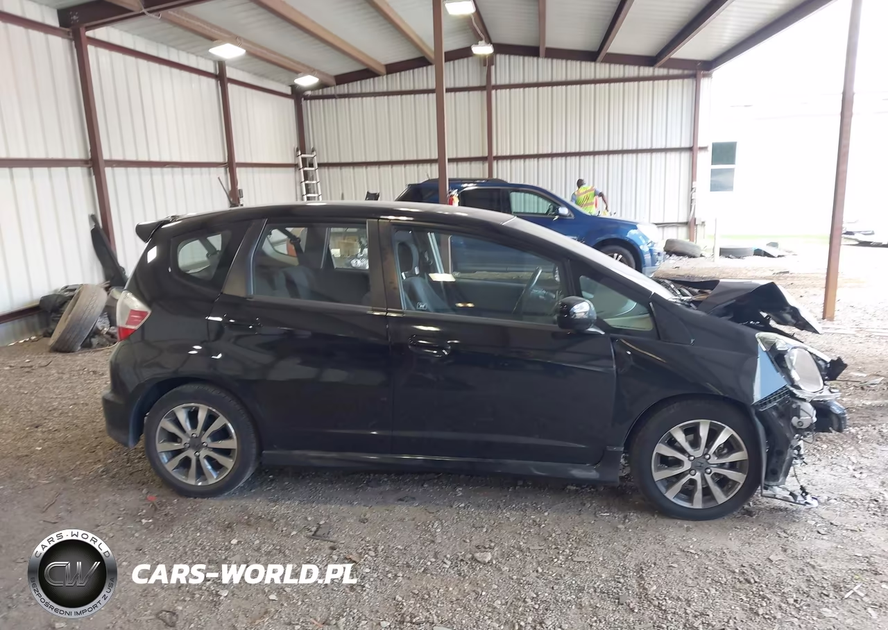 2012 Honda Fit Sport VIN:JHMGE8G51CS004324 - 13