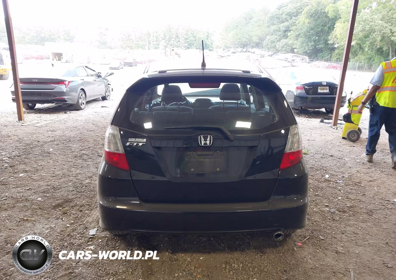 2012 Honda Fit Sport VIN:JHMGE8G51CS004324 - 16