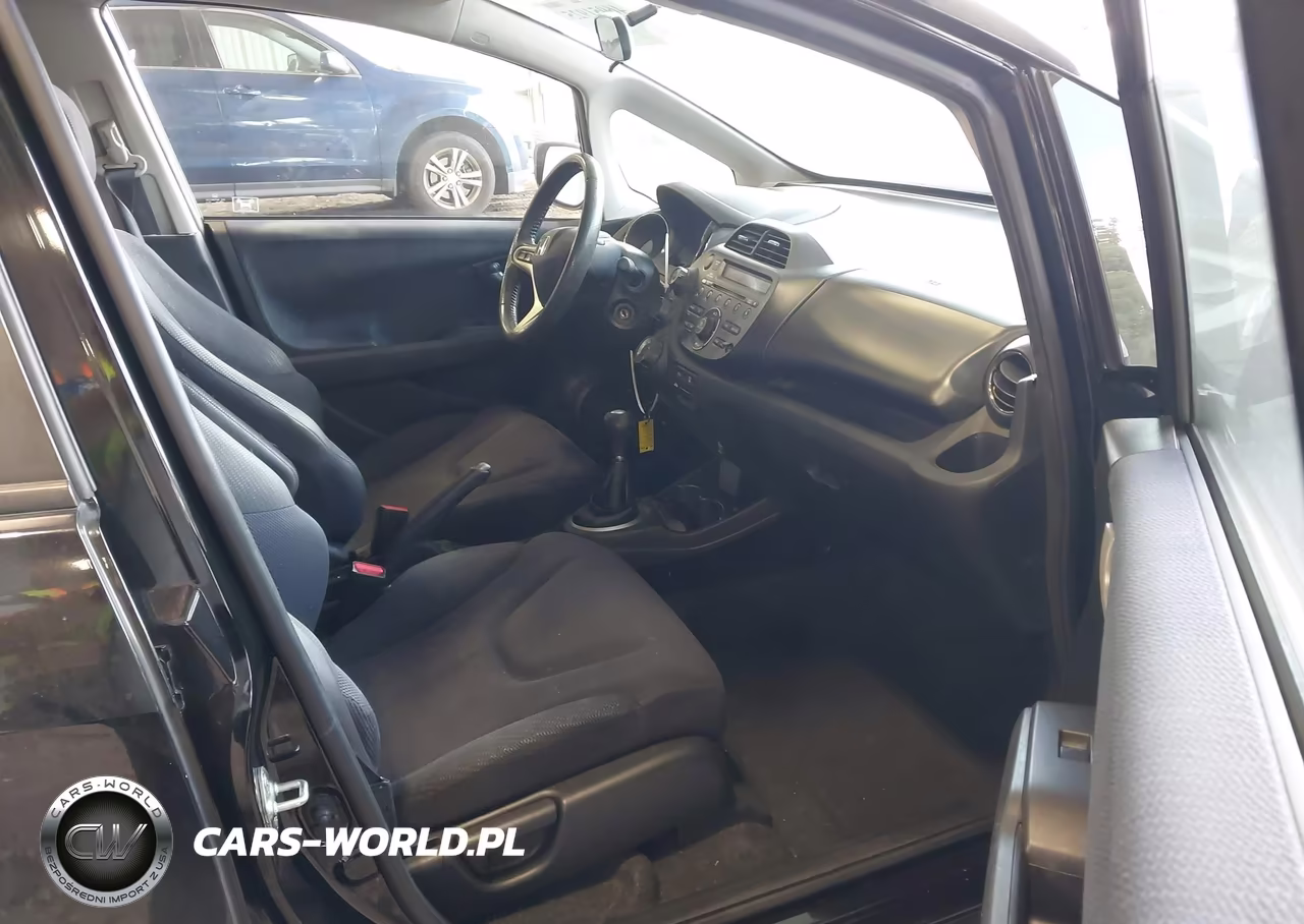 2012 Honda Fit Sport VIN:JHMGE8G51CS004324 - 5
