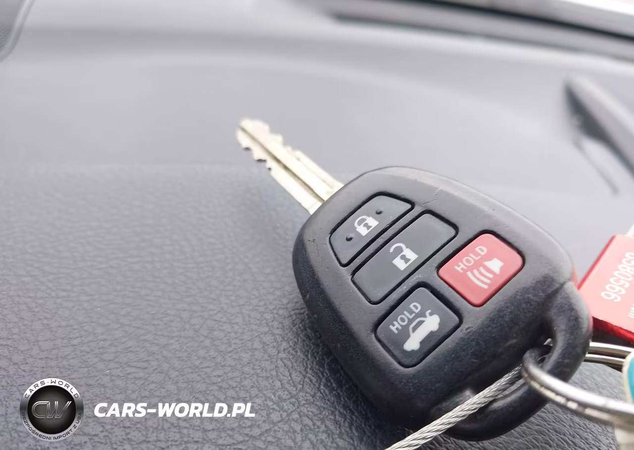 2015 Toyota Camry Le VIN:4T4BF1FK1FR513847 - 11