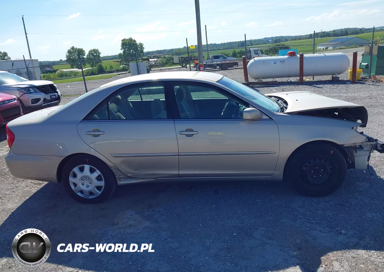 2004 Toyota Camry Xle VIN:4T1BE30K54U352370 - 13