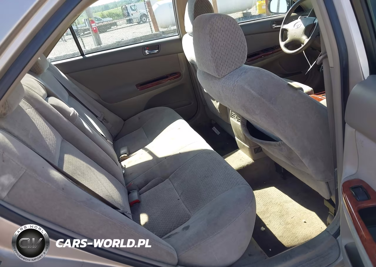 2004 Toyota Camry Xle VIN:4T1BE30K54U352370 - 8