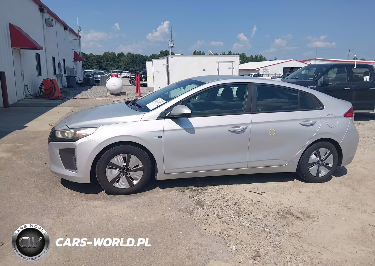 2018 Hyundai Ioniq Hybrid Blue VIN:KMHC65LC8JU075890 - 14