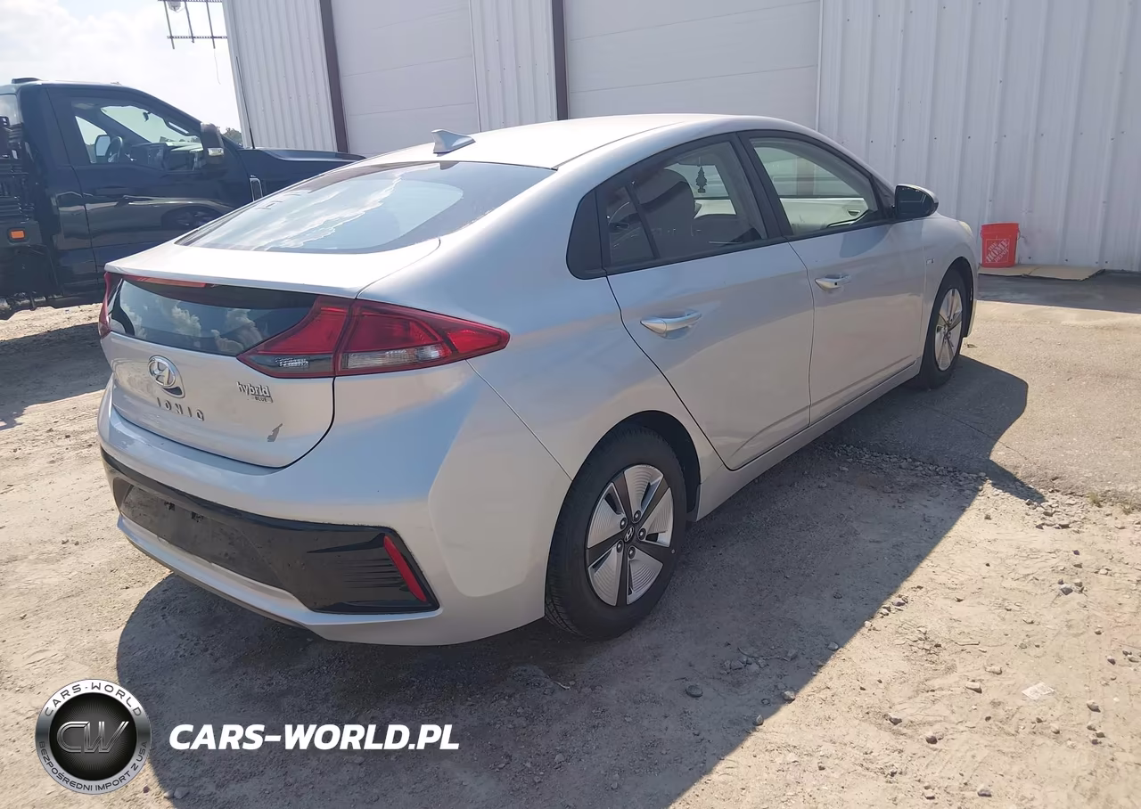 2018 Hyundai Ioniq Hybrid Blue VIN:KMHC65LC8JU075890 - 4