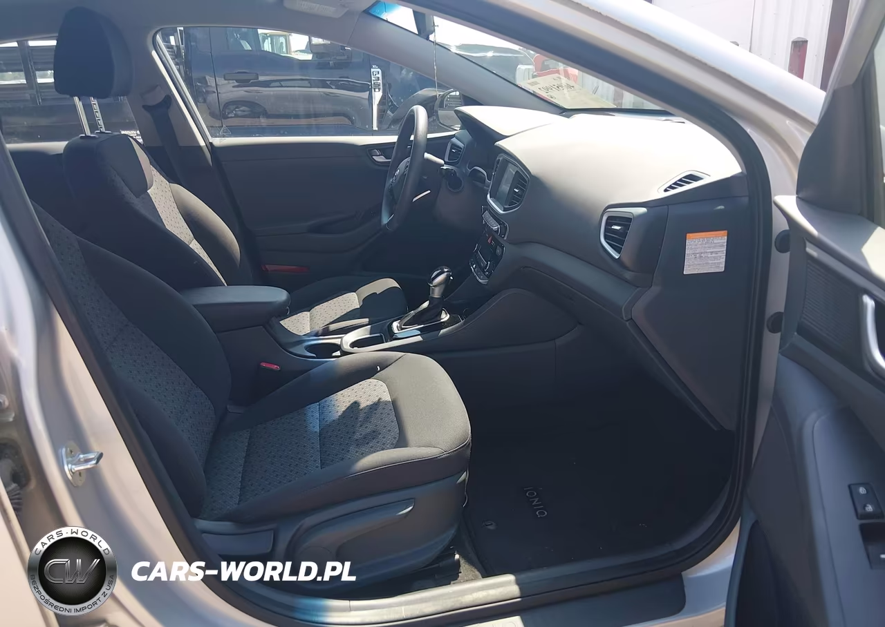 2018 Hyundai Ioniq Hybrid Blue VIN:KMHC65LC8JU075890 - 5