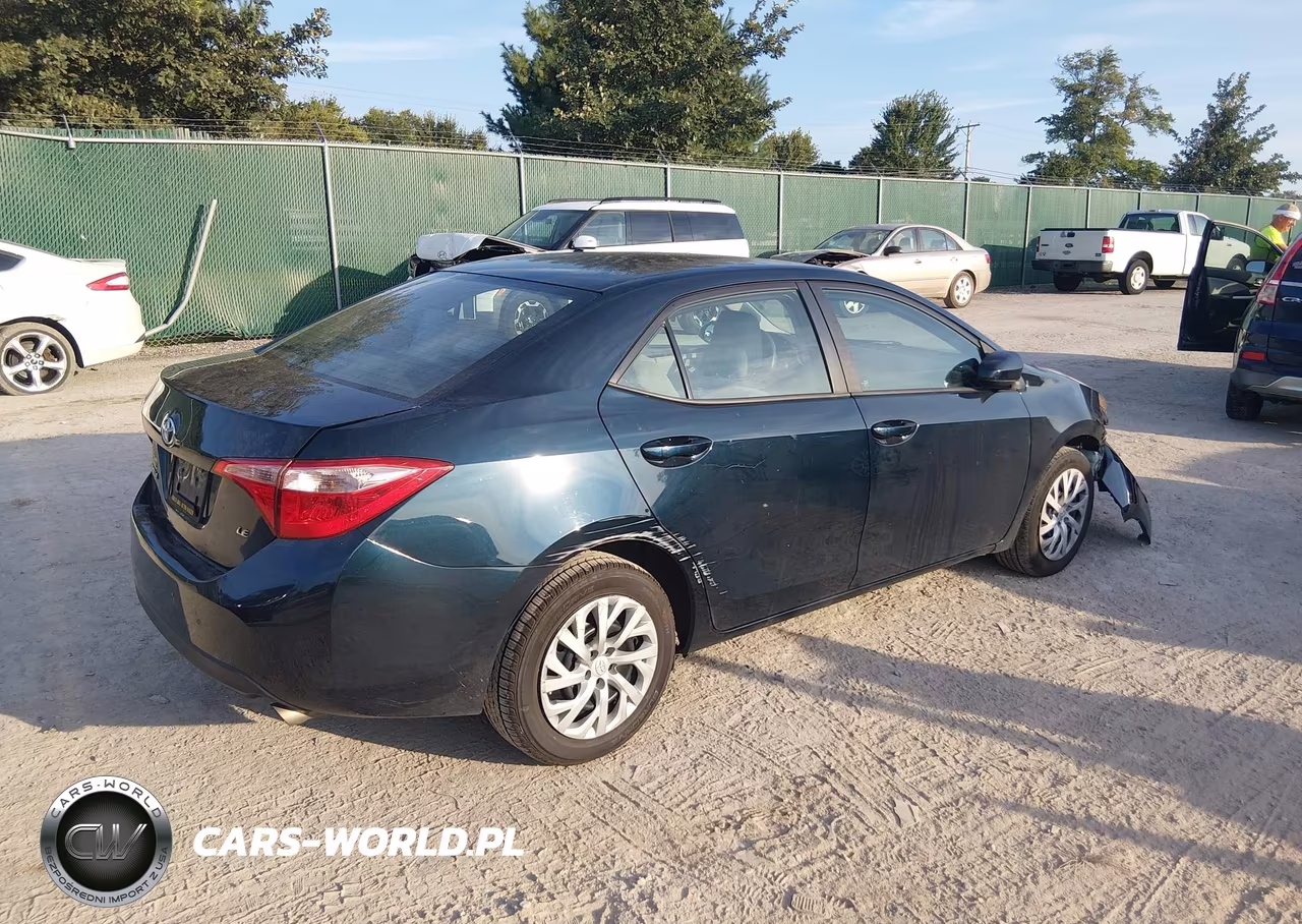 2017 Toyota Corolla Le VIN:2T1BURHE6HC897523 - 4