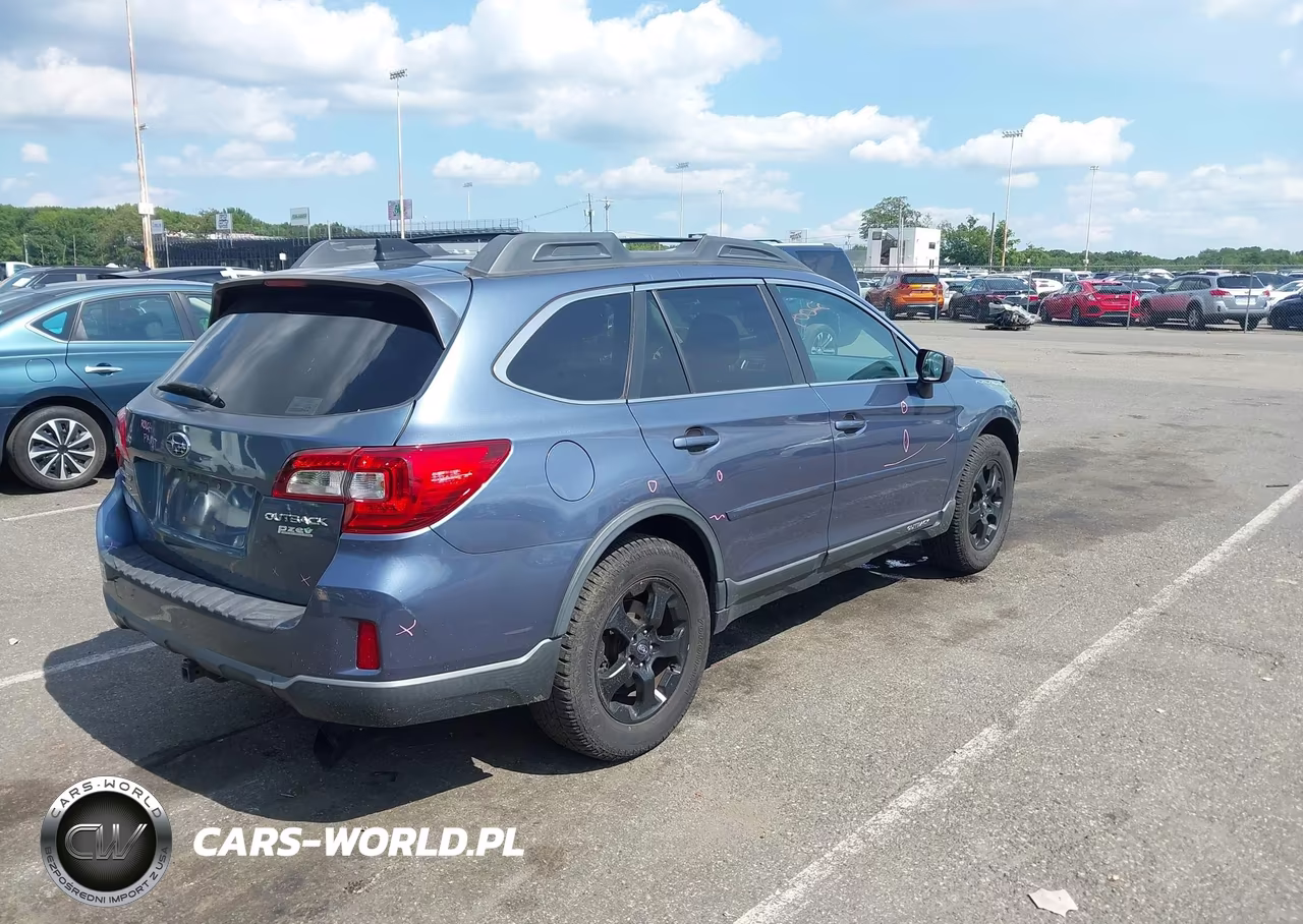2016 Subaru Outback 2.5I Premium VIN:4S4BSADC3G3221092 - 4