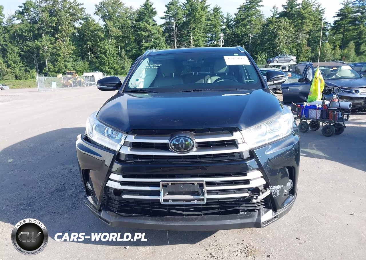 2019 Toyota Highlander Xle VIN:5TDJZRFH1KS946992 - 12