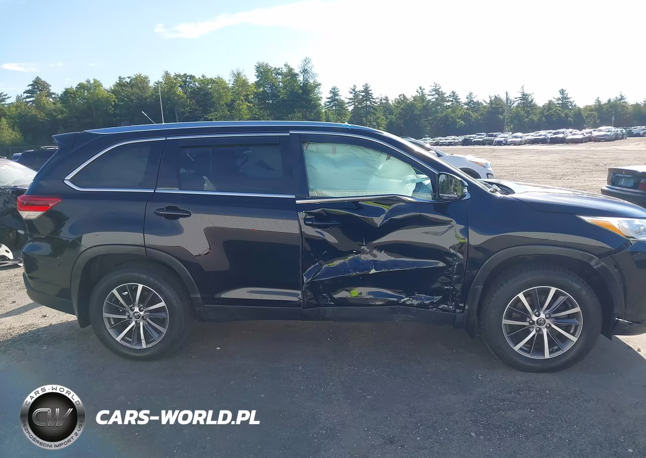 2019 Toyota Highlander Xle VIN:5TDJZRFH1KS946992 - 13