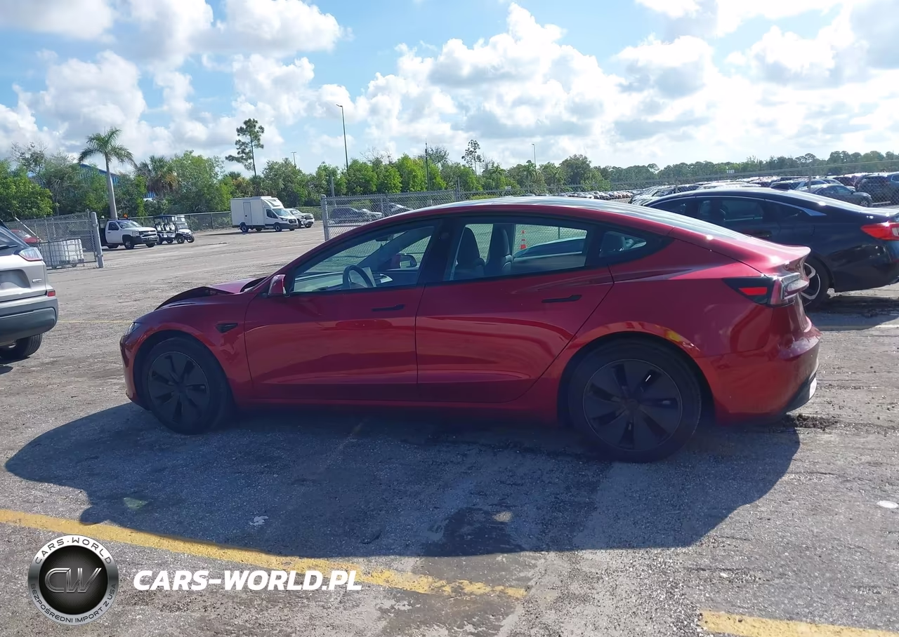 2025 Tesla Model 3 Long Range Rear-Wheel Drive-Standard Rear-Wheel Drive VIN:5YJ3E1EA8SF015663 - 14