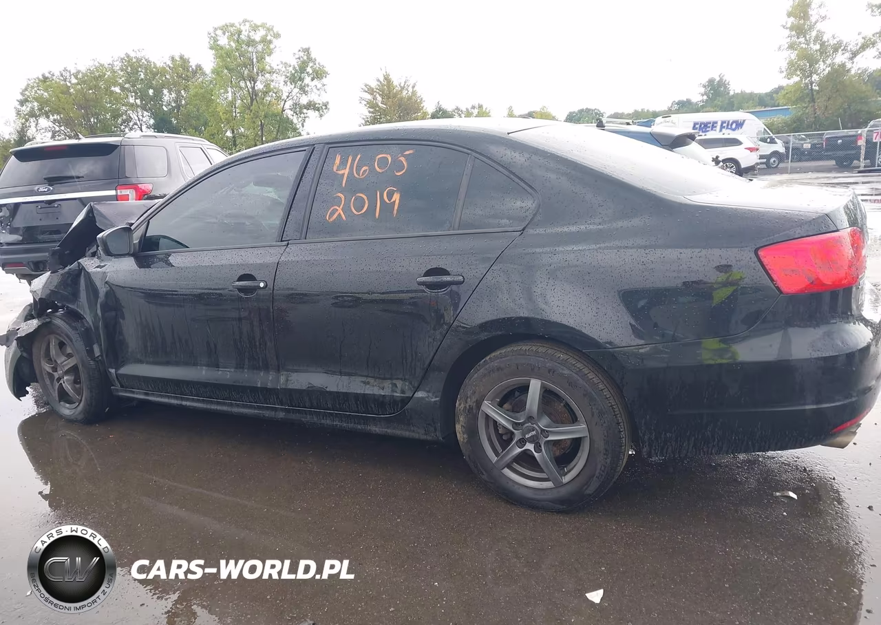 2013 Volkswagen Jetta 2.0L S VIN:3VW2K7AJ7DM412922 - 14