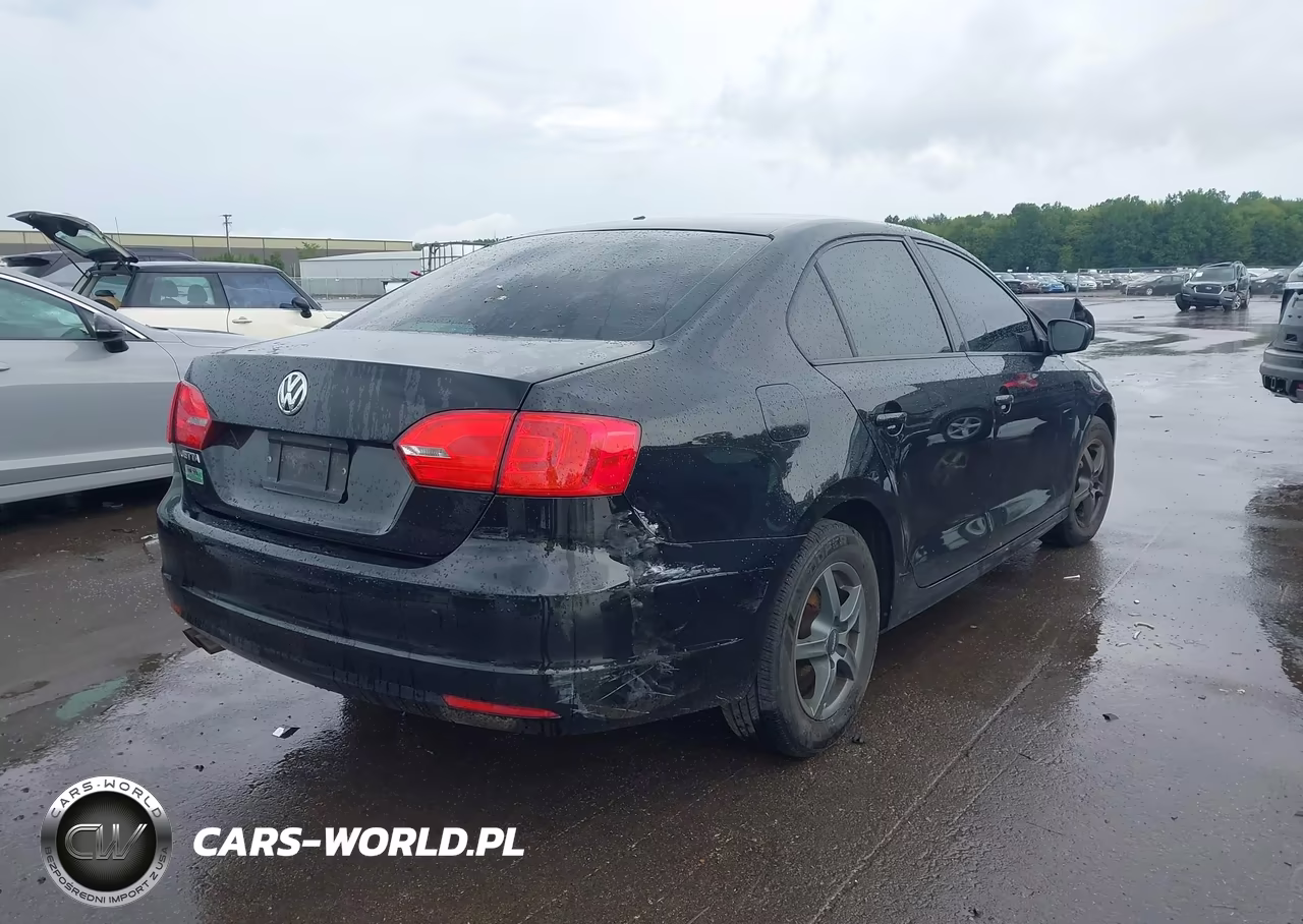 2013 Volkswagen Jetta 2.0L S VIN:3VW2K7AJ7DM412922 - 4
